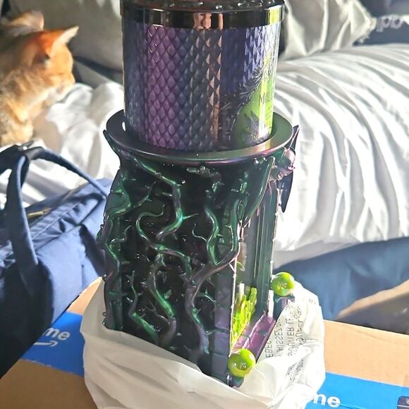 DISNEY VILLIANS x BATH & BODY WORKS Maleficent Shadowbox Light Up Candle Holder - Picture 12 of 14